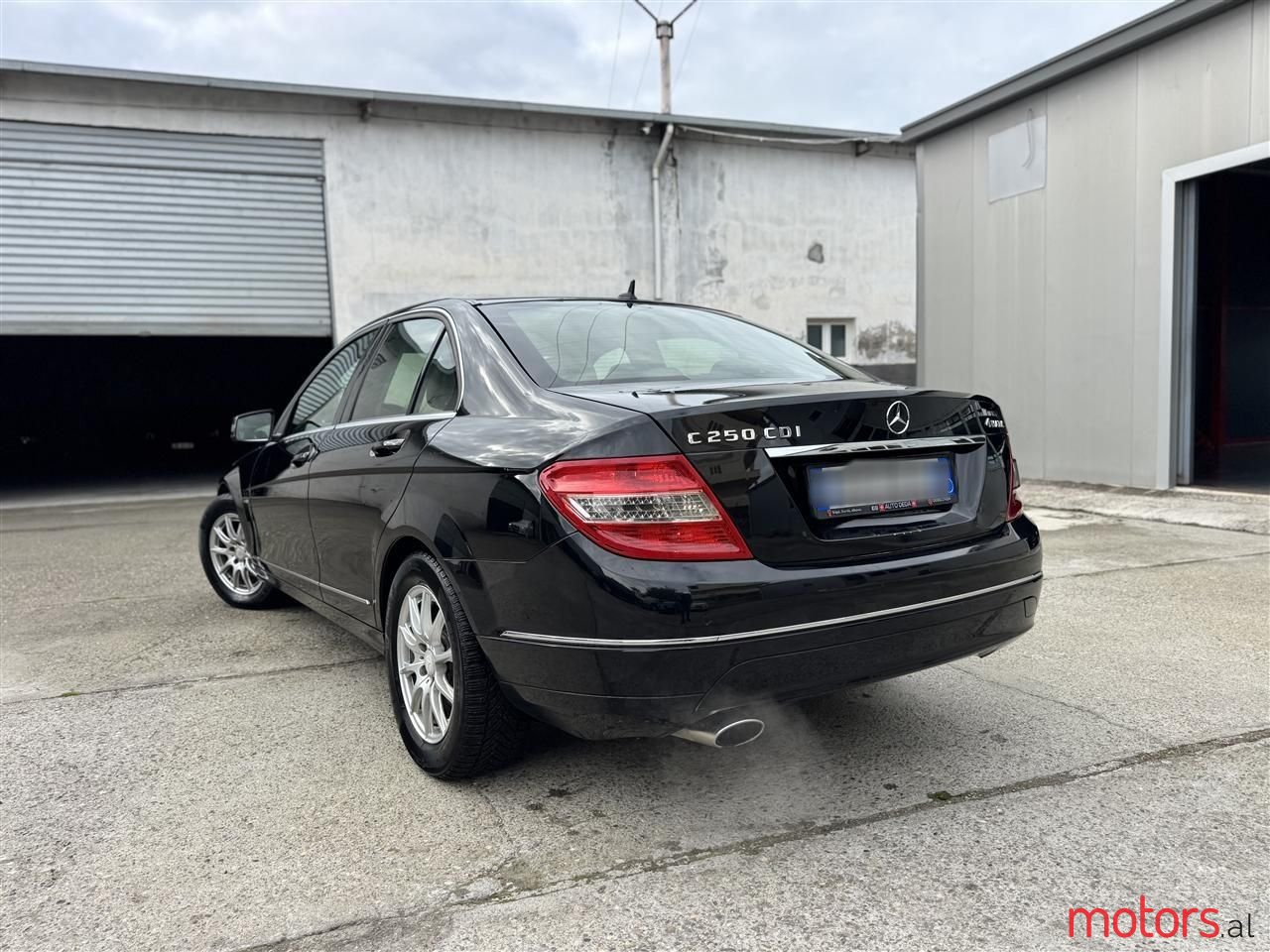 2011' Mercedes-Benz C 250 photo #4