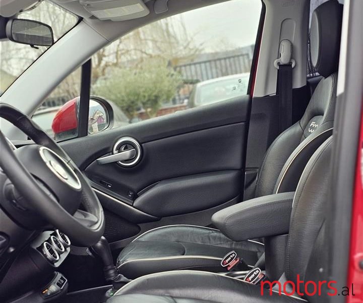 2017' Fiat 500X photo #4