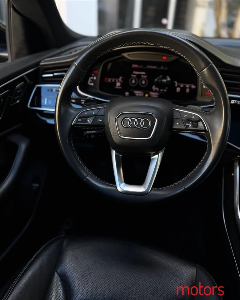 2022' Audi Q8 photo #4