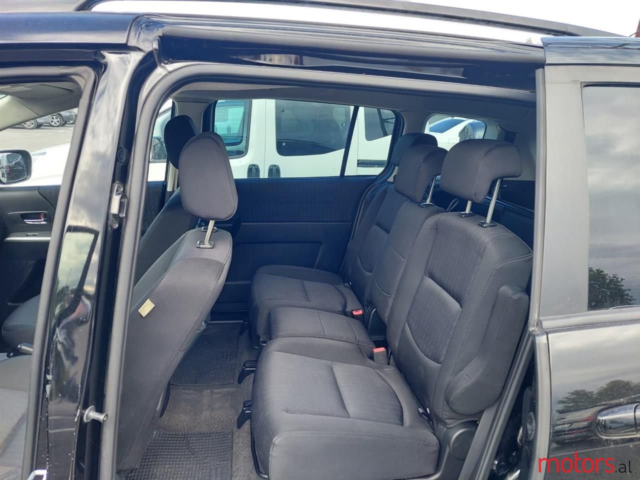 2010' Mazda 5 photo #6