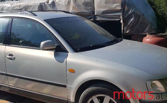 1998' Volkswagen Passat photo #1