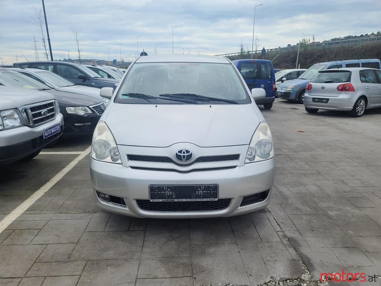 2005' Toyota Corolla Verso photo #5