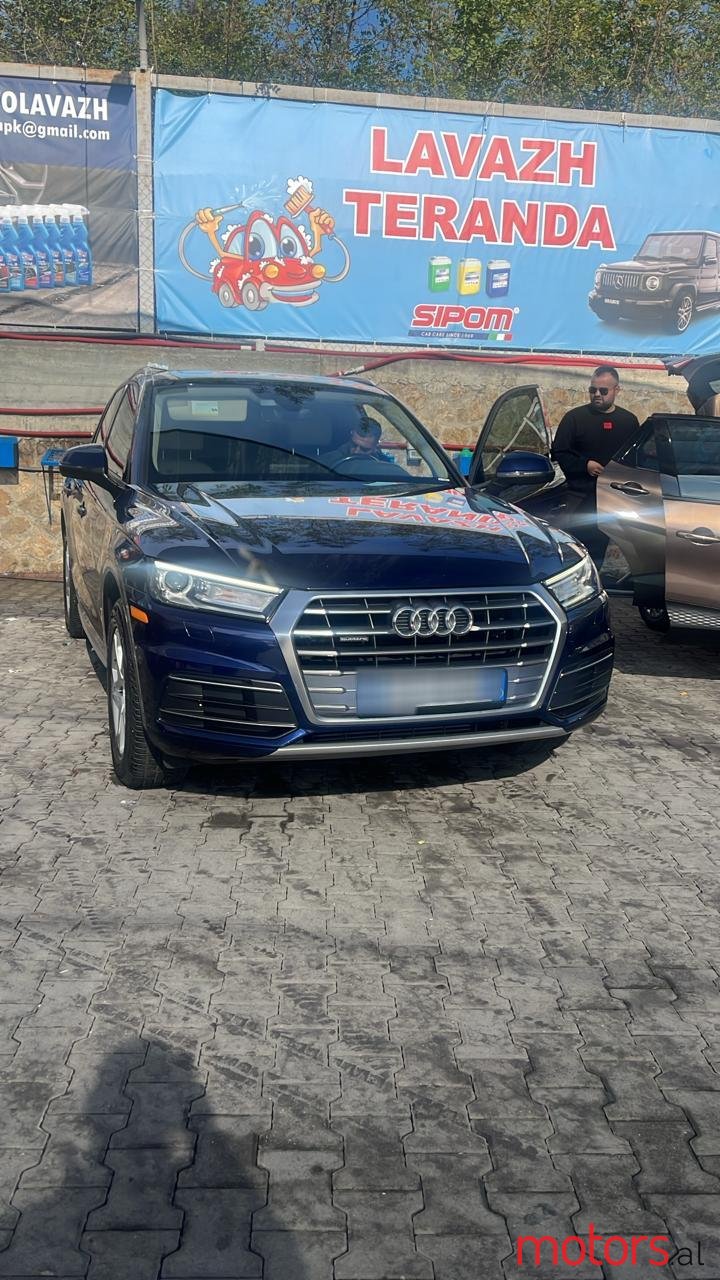 2019' Audi Q5 photo #5