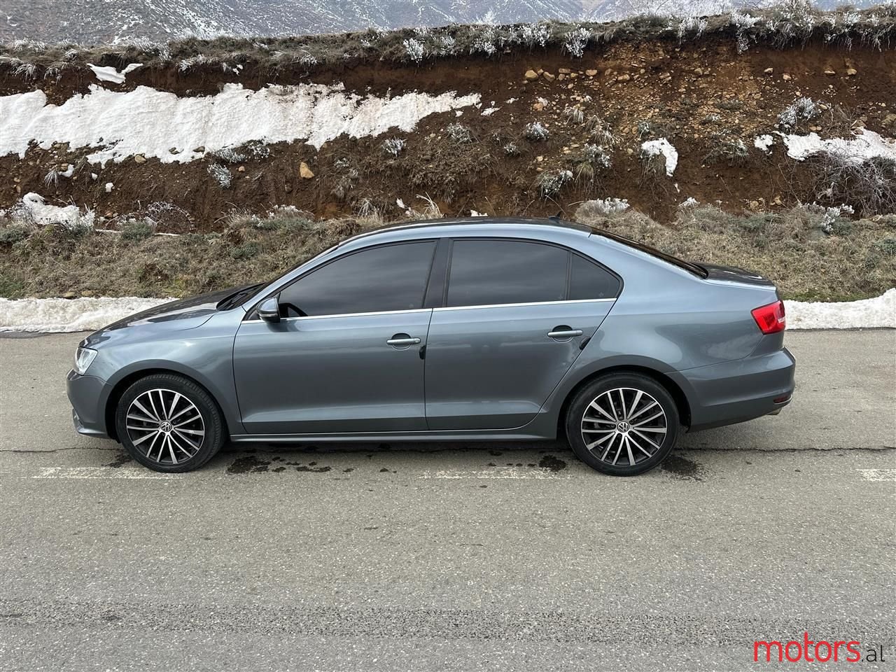 2015' Volkswagen Jetta photo #3