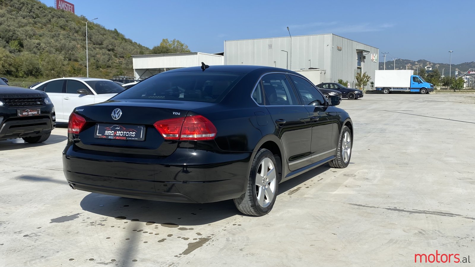 2013' Volkswagen Passat photo #6