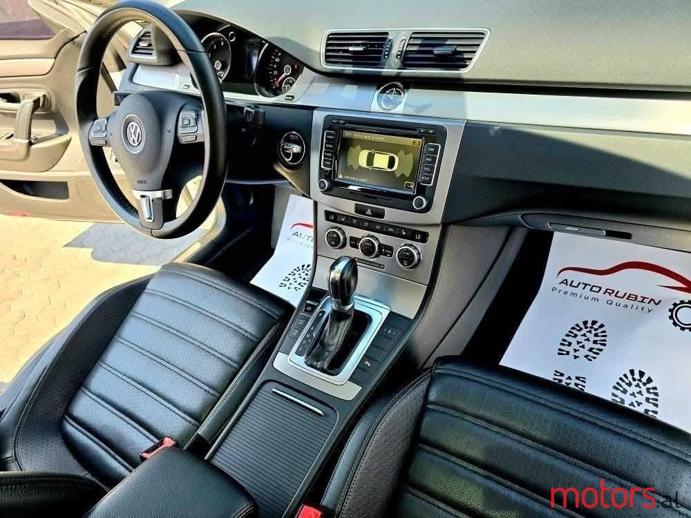 2013' Volkswagen Passat photo #4