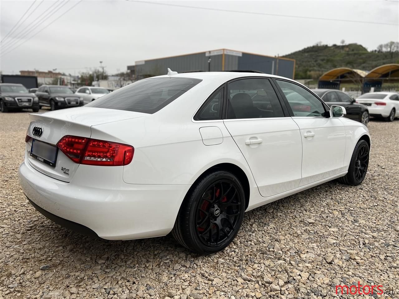 2011' Audi A4 photo #4