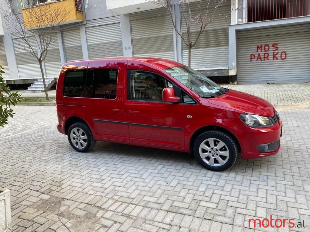2011' Volkswagen Caddy photo #2