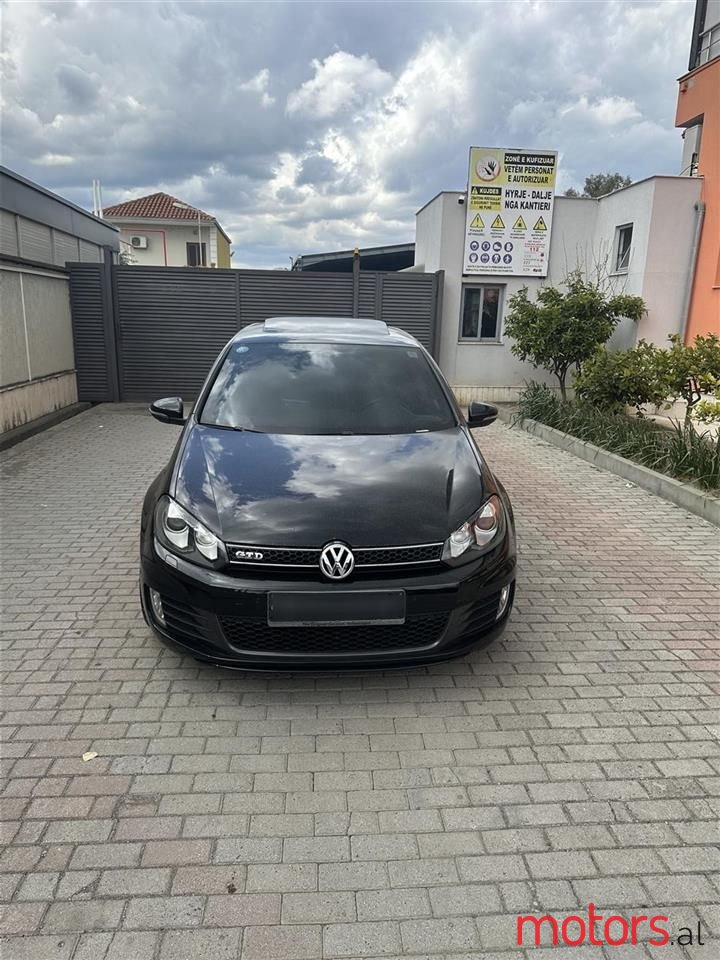 2010' Volkswagen Golf photo #6