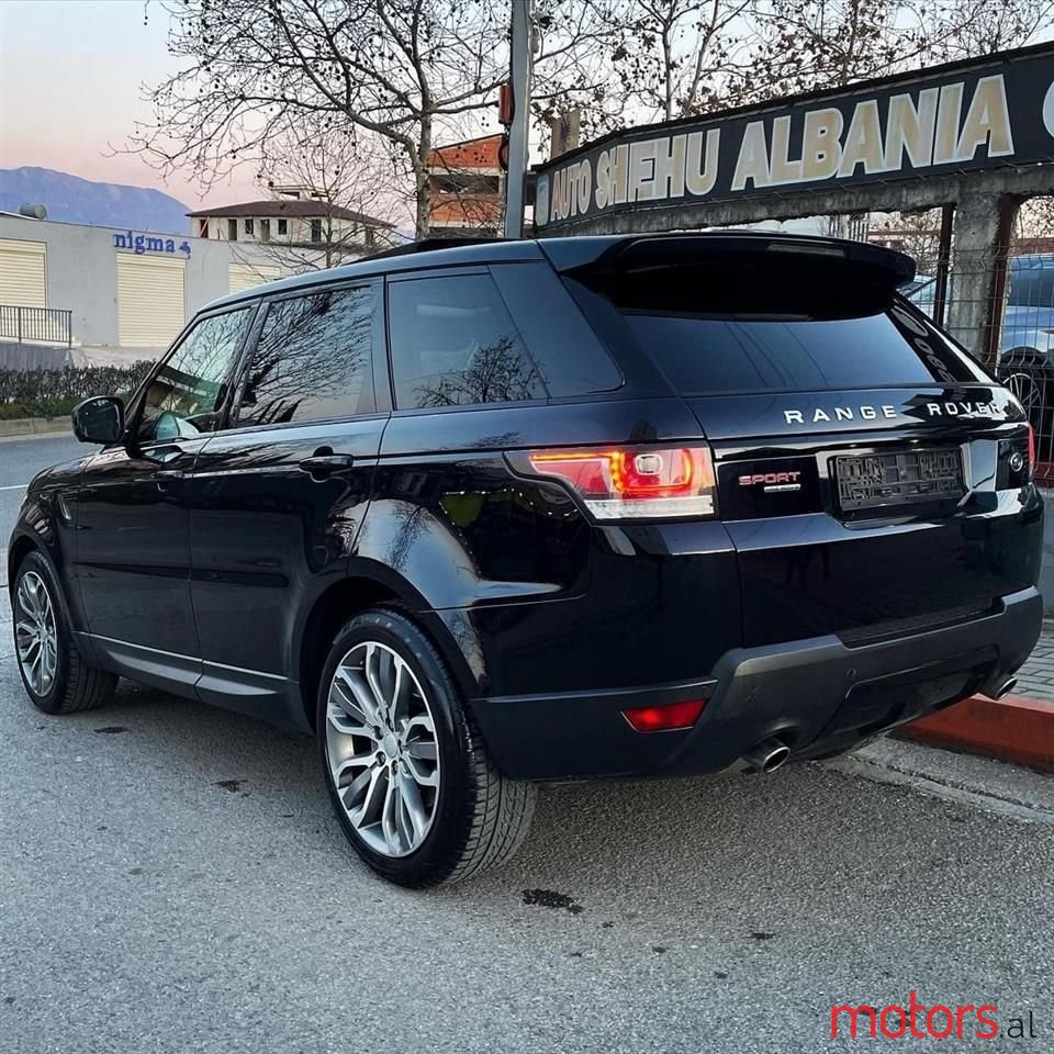 2015' Land Rover Range Rover Sport photo #2