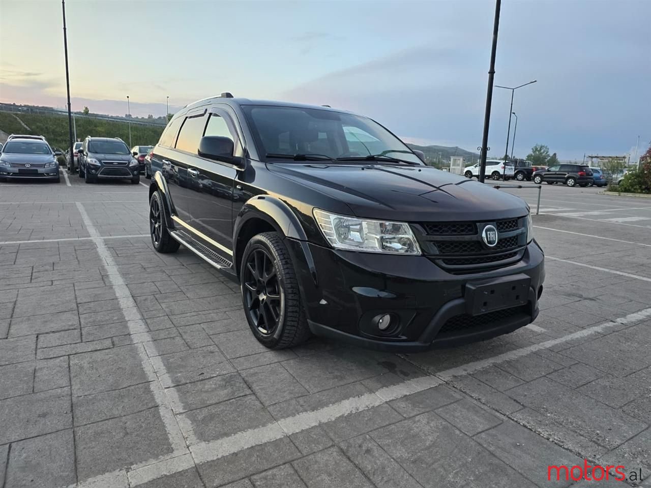 2012' Fiat Freemont photo #2