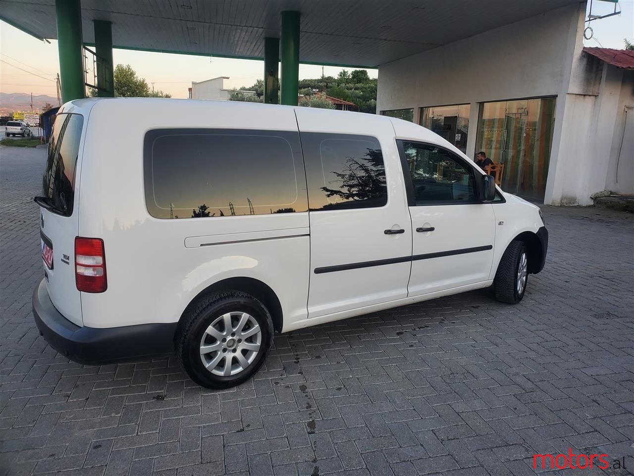 2012' Volkswagen Caddy photo #6