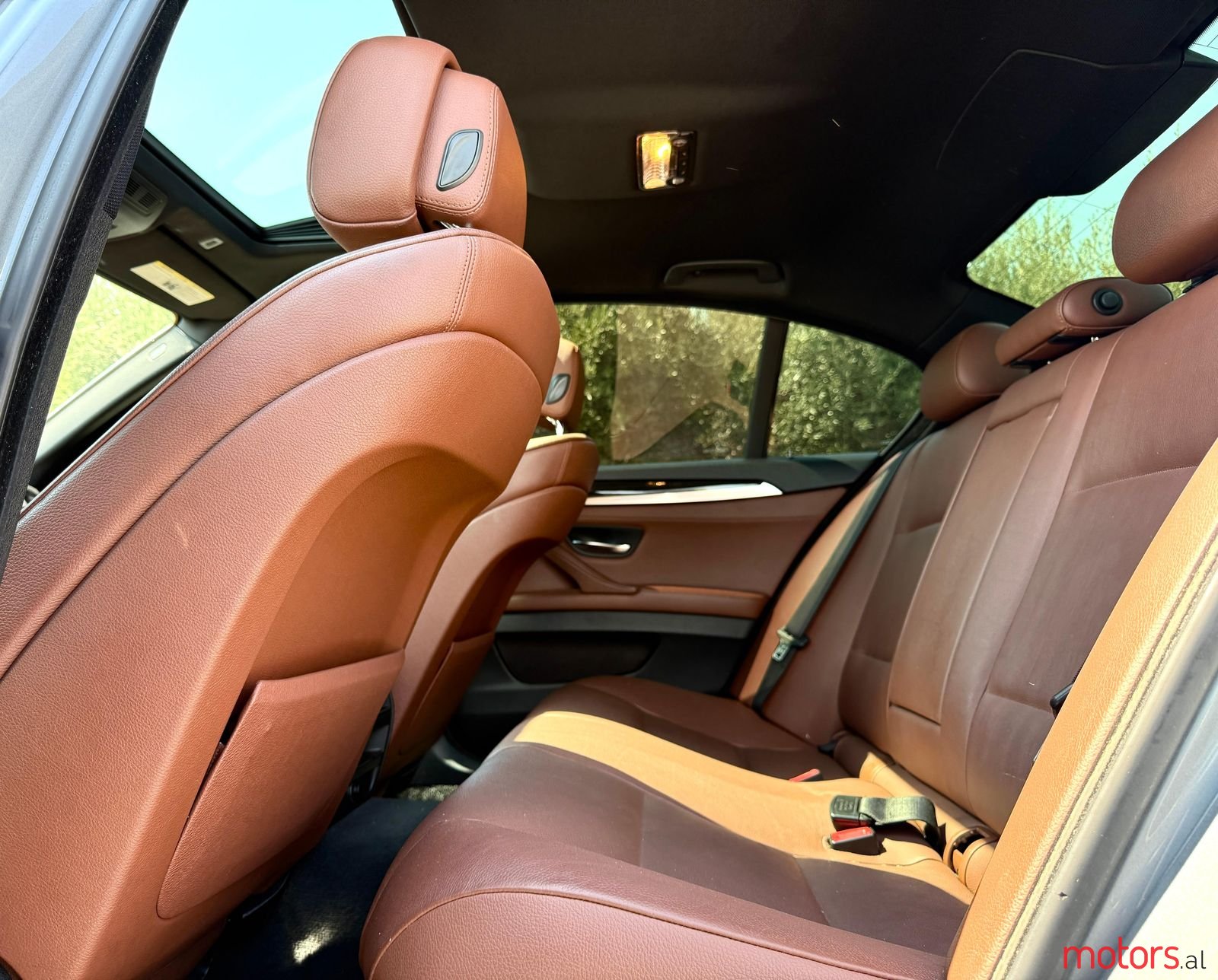 2012' BMW 528 photo #2