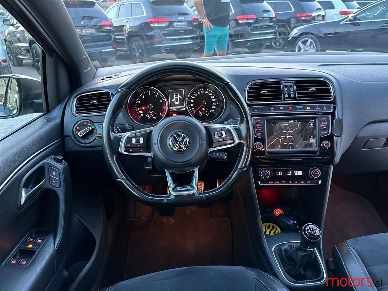 2016' Volkswagen Polo photo #5
