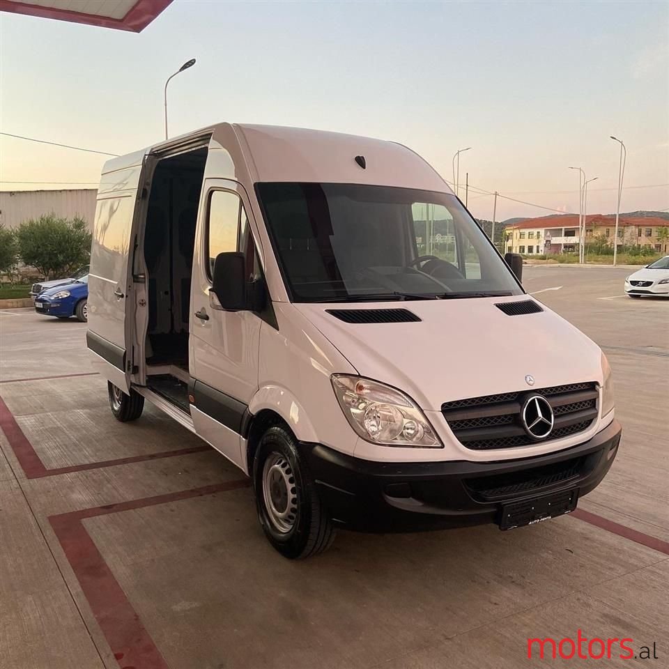 2013' Mercedes-Benz Sprinter photo #5