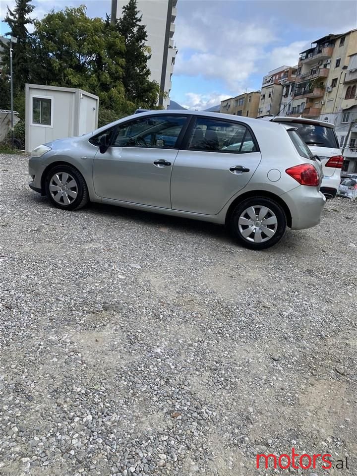 2007' Toyota Auris photo #5