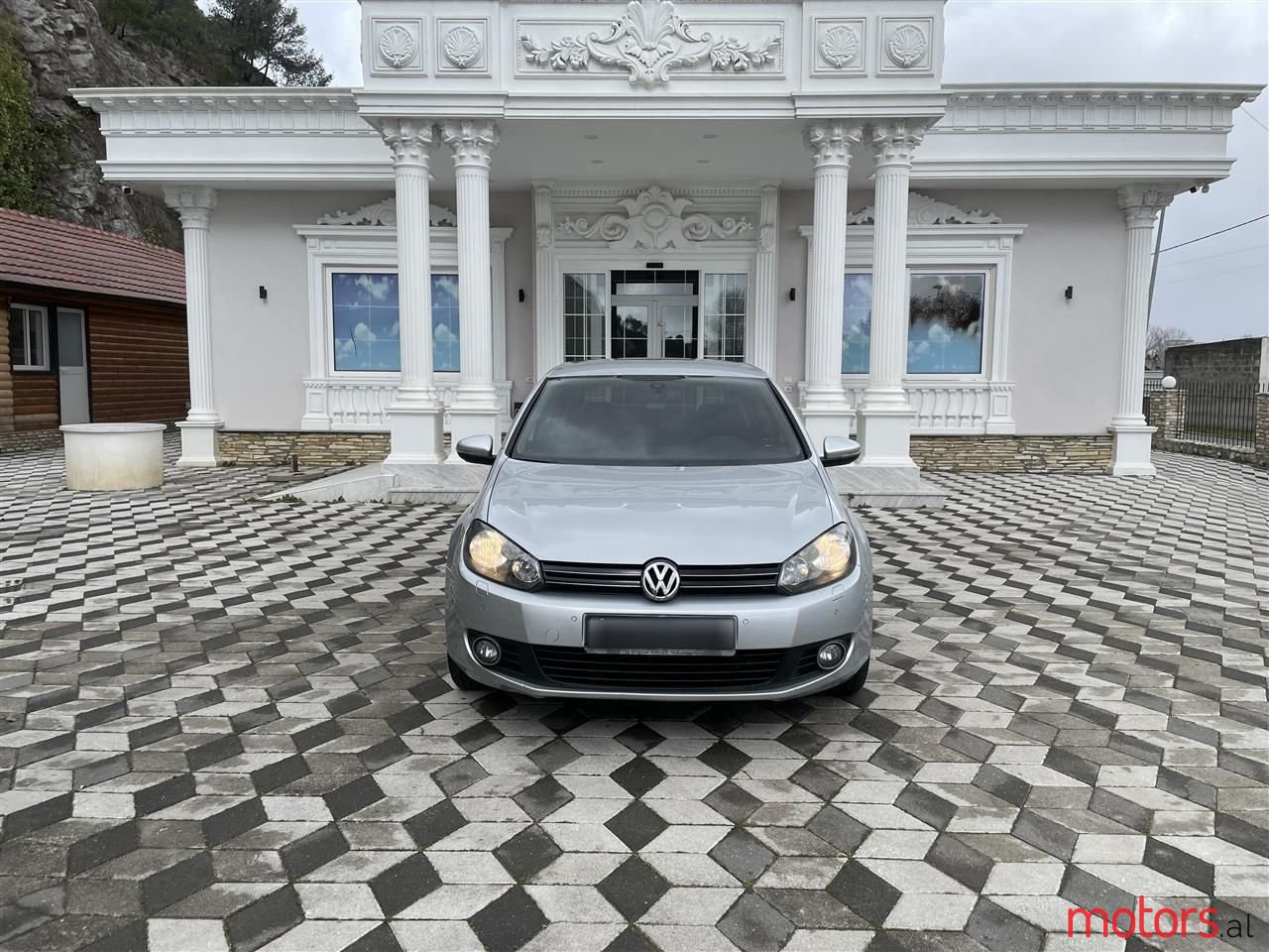 2011' Volkswagen Golf photo #2