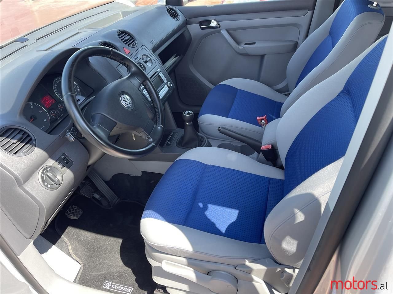 2008' Volkswagen Caddy photo #5