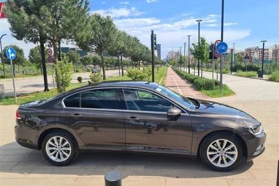 2017' Volkswagen Passat