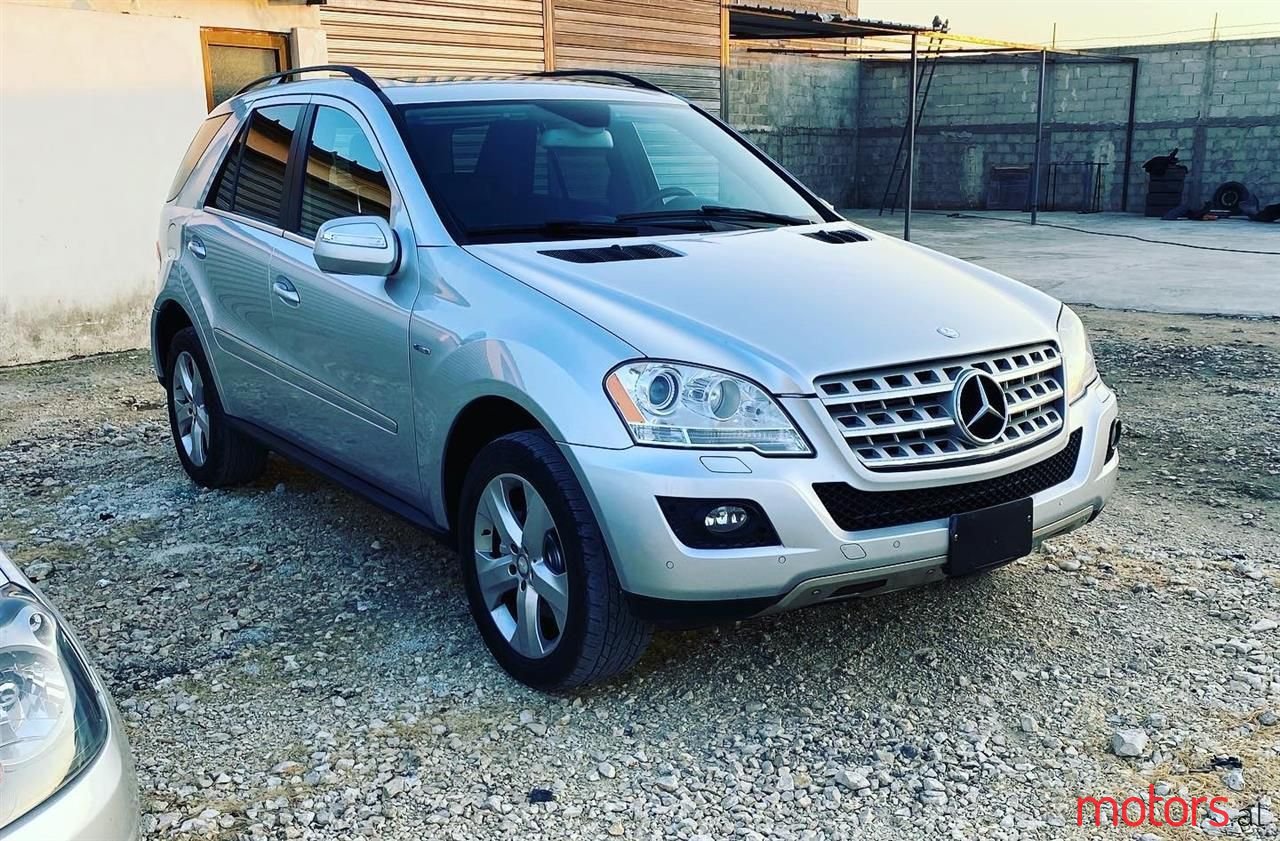 2010' Mercedes-Benz ML 350 photo #5