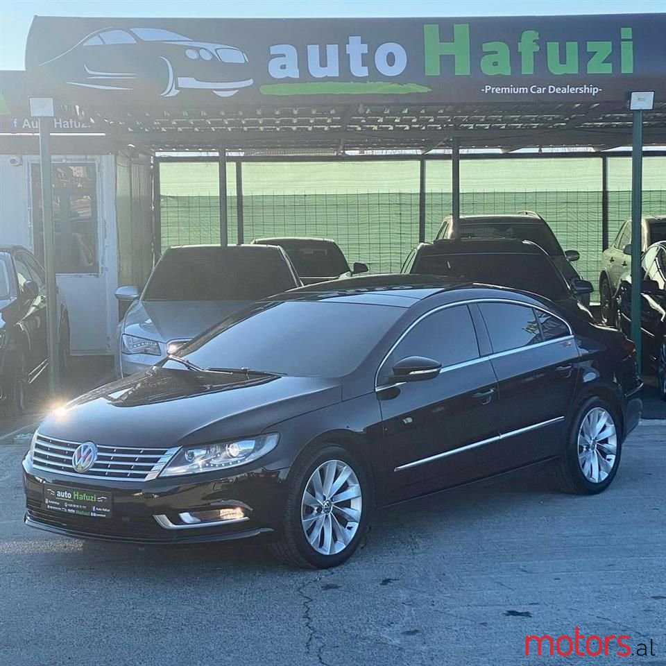 2013' Volkswagen Passat photo #5