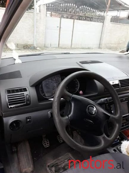 2001' SEAT Alhambra photo #5