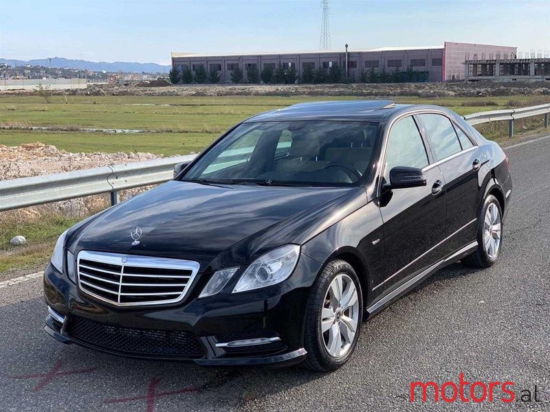 2012' Mercedes-Benz E 350 photo #1