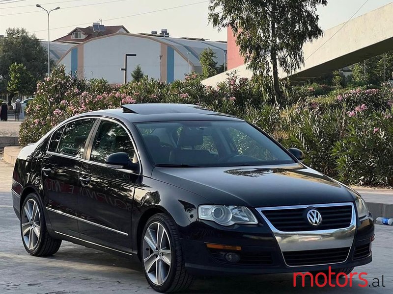 2010' Volkswagen Passat photo #5