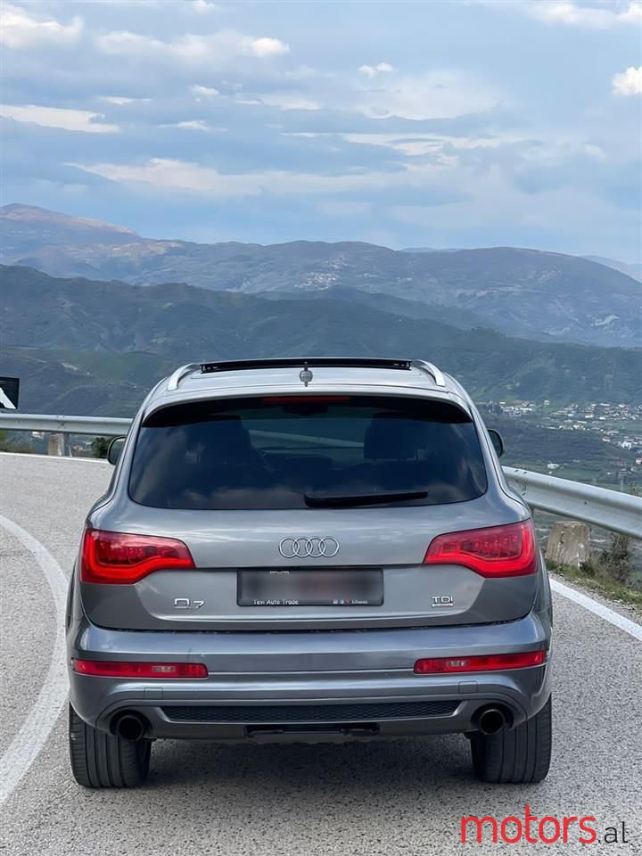 2012' Audi Q7 photo #4