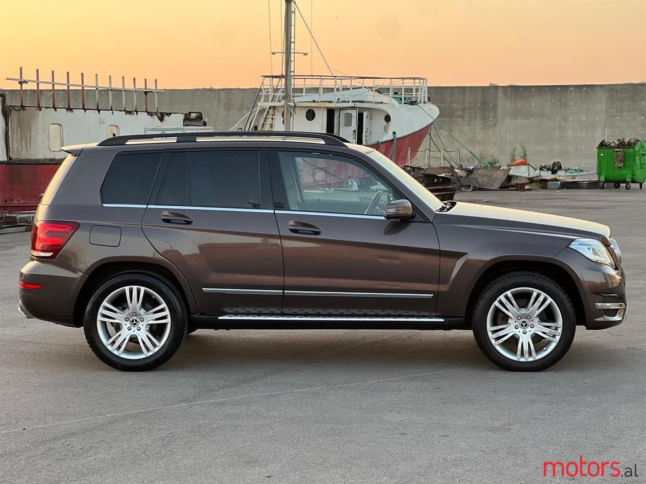 2015' Mercedes-Benz GLK 250 photo #3