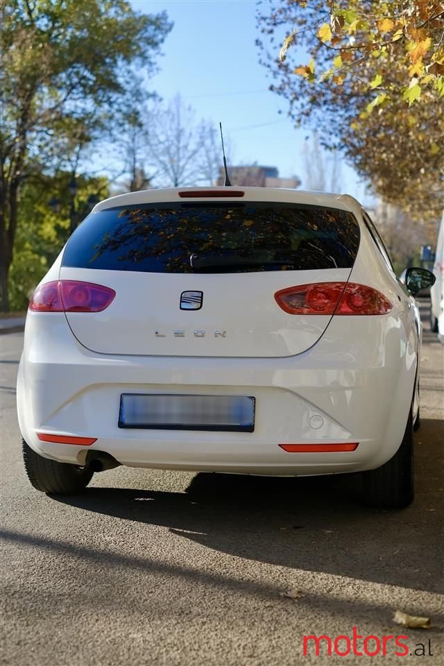 2012' SEAT Leon photo #2