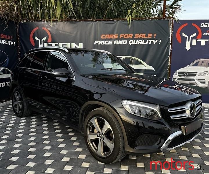 2016' Mercedes-Benz GLC 220 photo #1