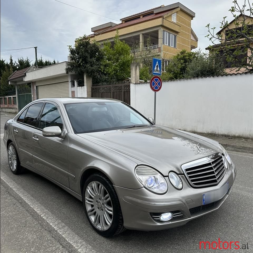 2008' Mercedes-Benz E 220 photo #2