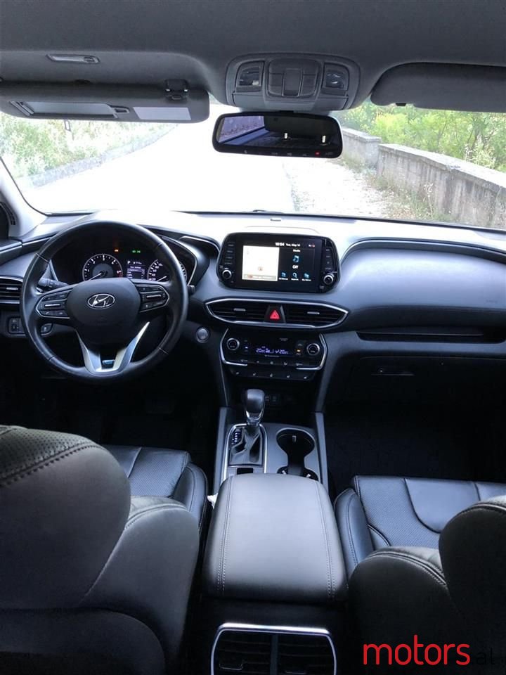 2018' Hyundai Santa Fe photo #5