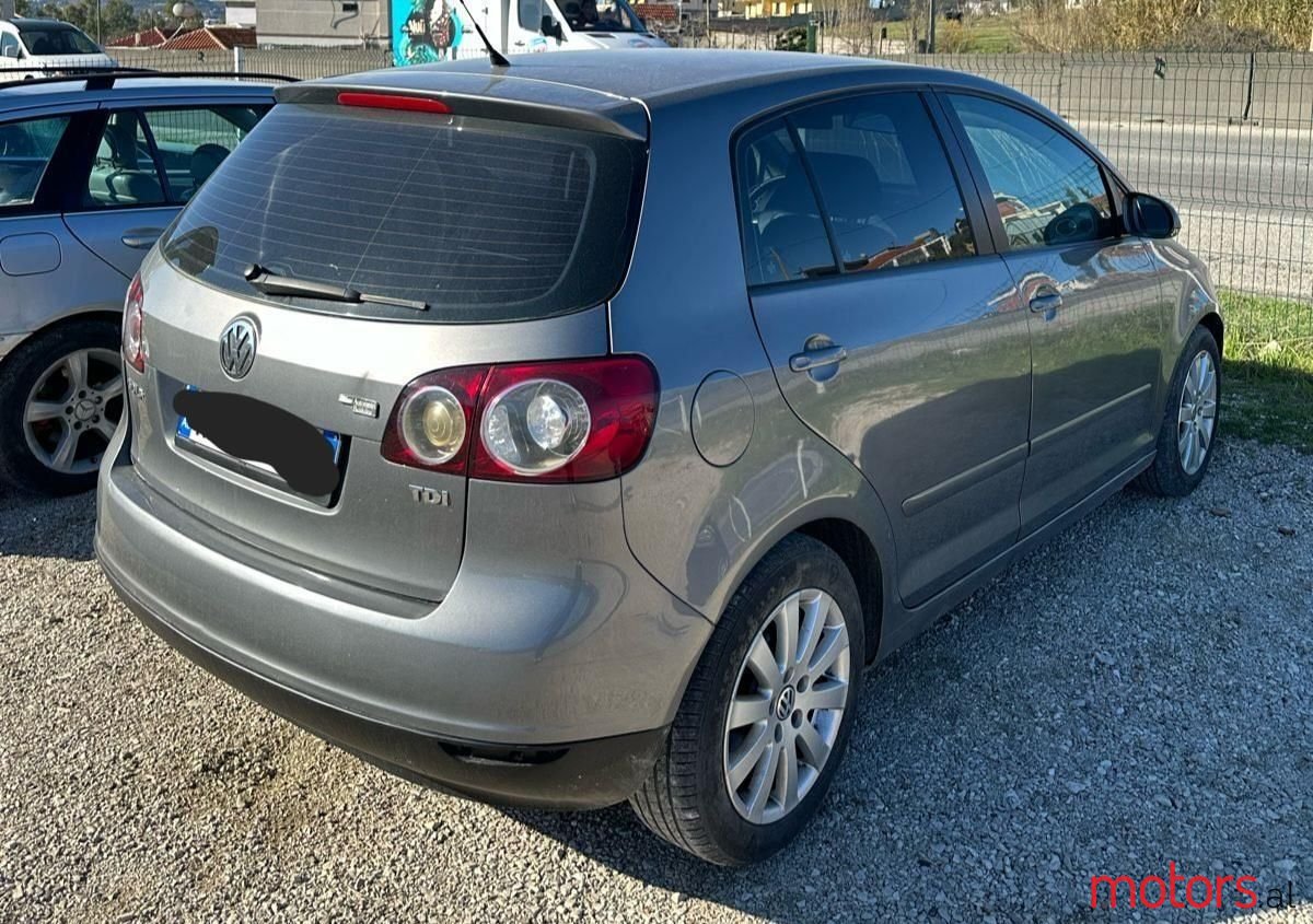 2006' Volkswagen Golf photo #3