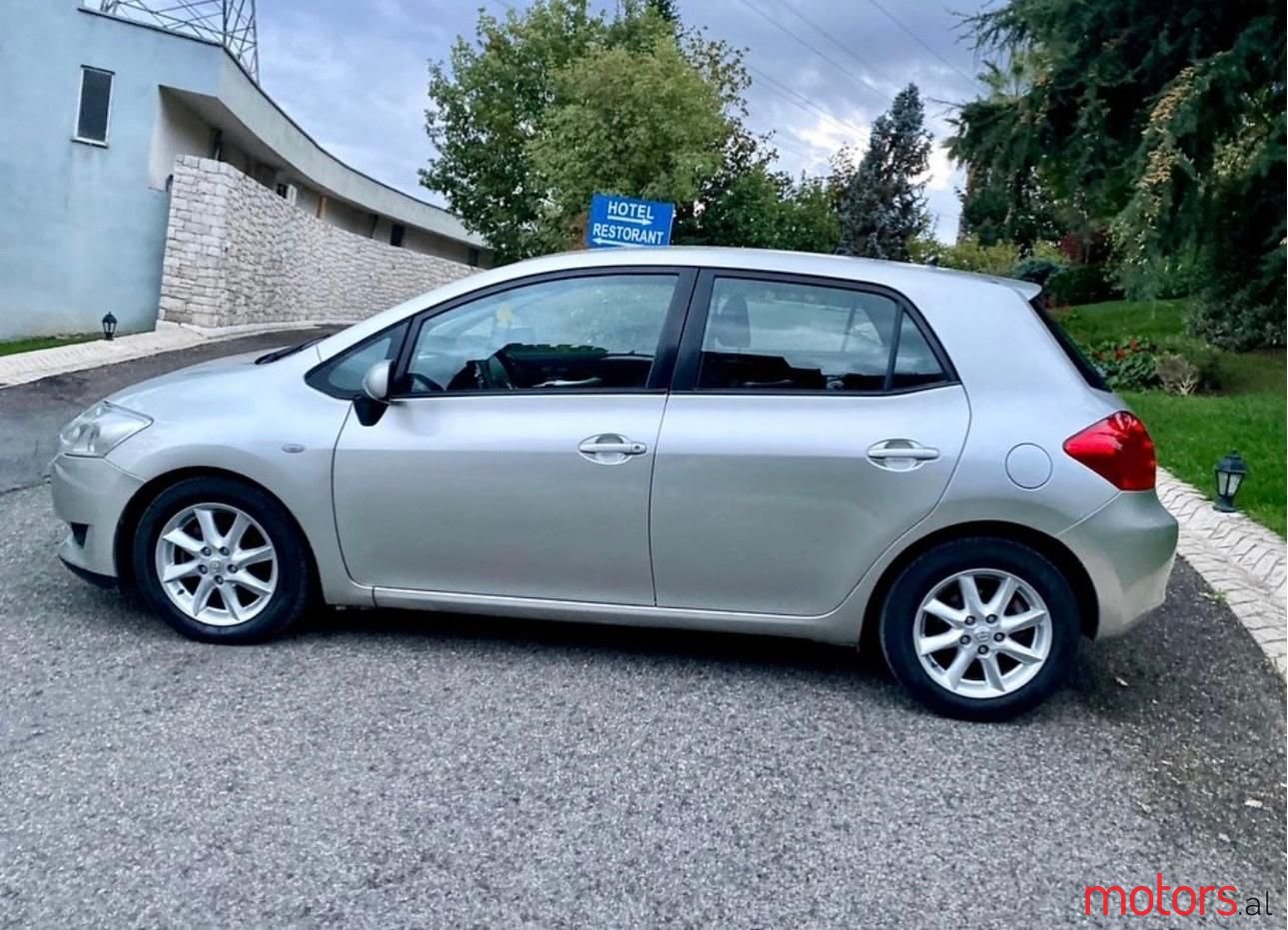 2008' Toyota Auris photo #6