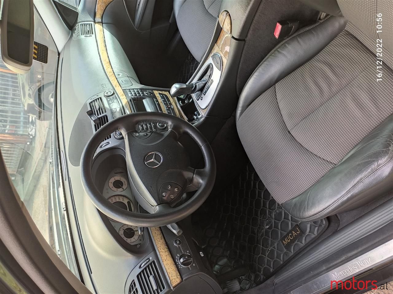 2006' Mercedes-Benz 220 photo #6