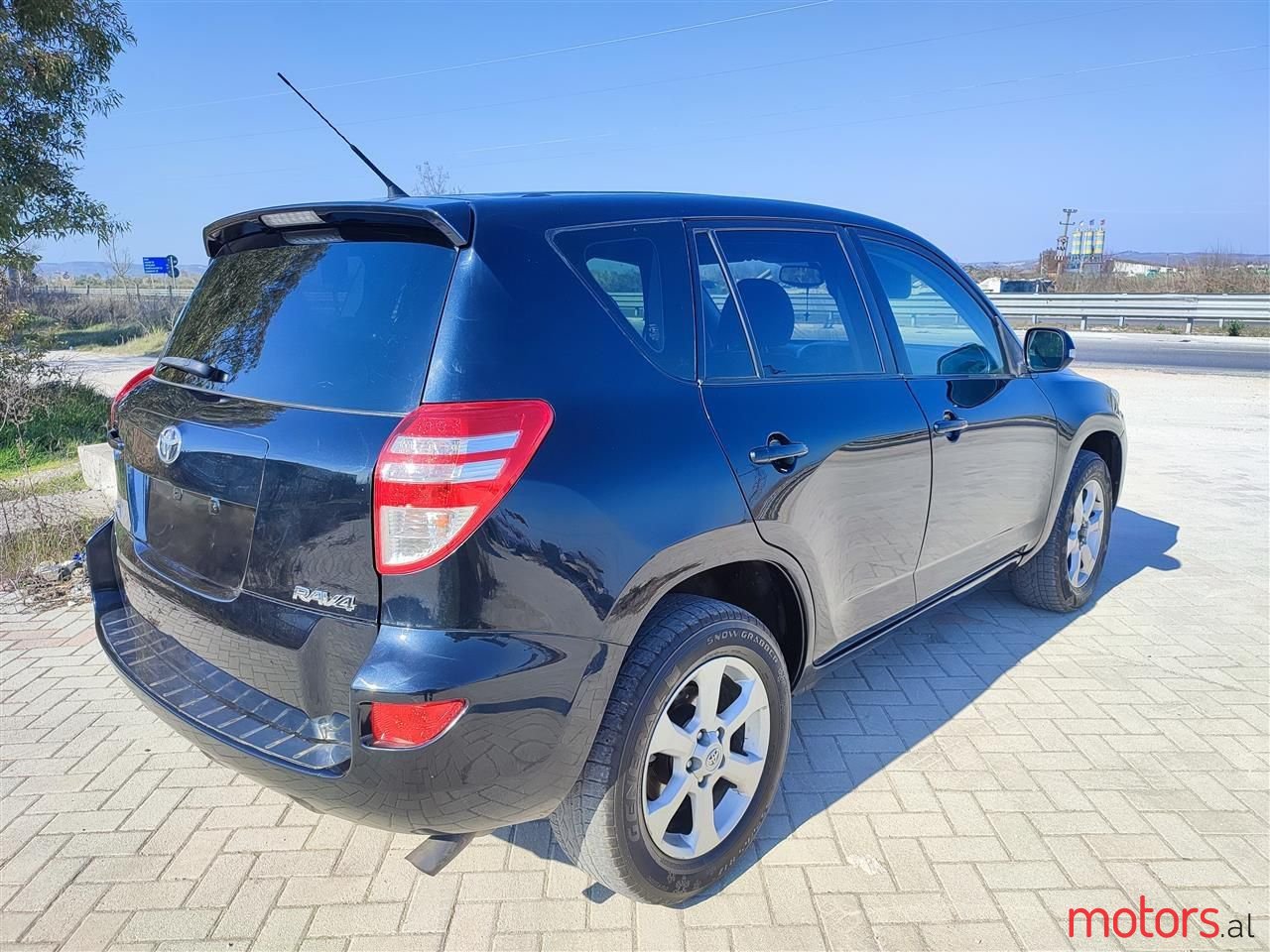 2012' Toyota RAV4 photo #5