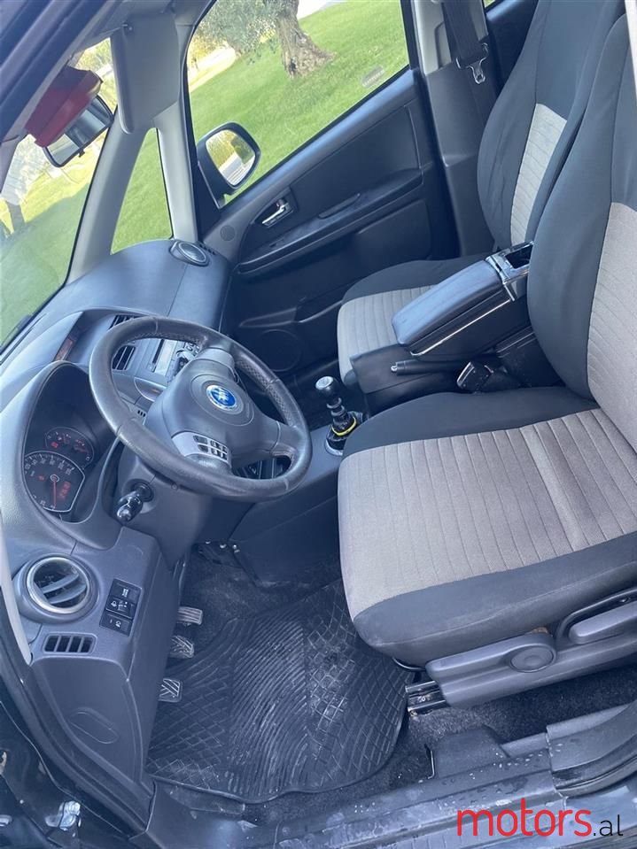 2008' Fiat Sedici photo #6