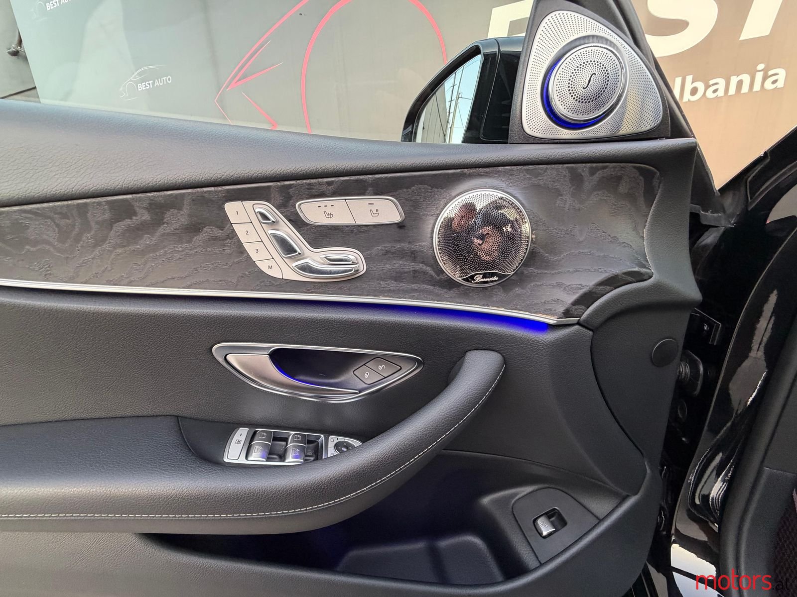 2017' Mercedes-Benz E 220 photo #3