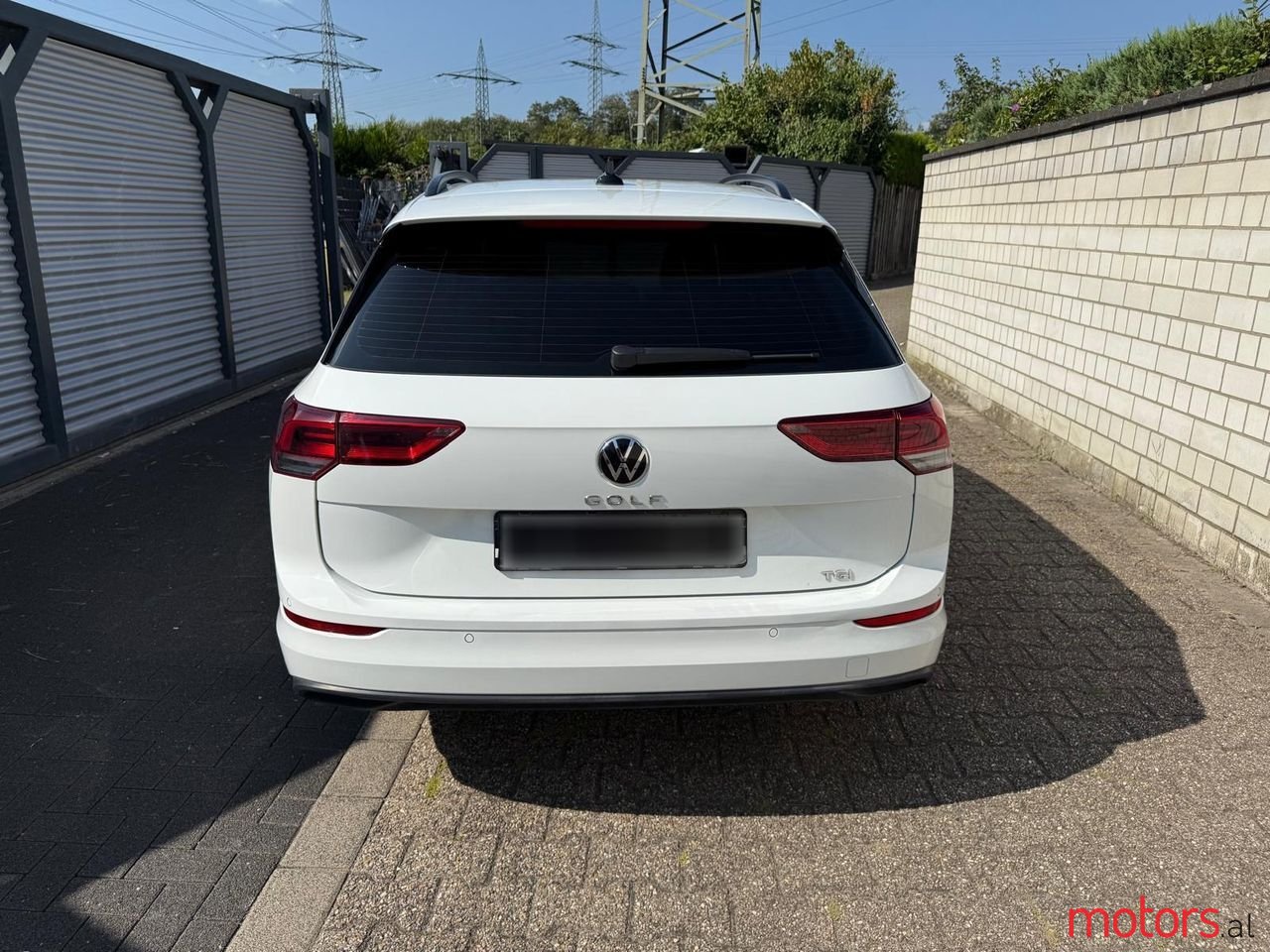 2024' Volkswagen Golf photo #3