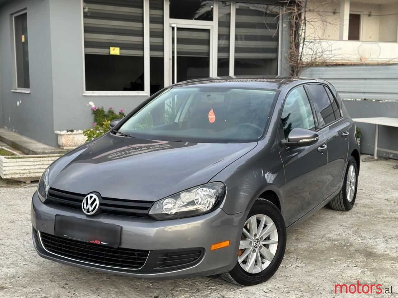 2011' Volkswagen Golf photo #1