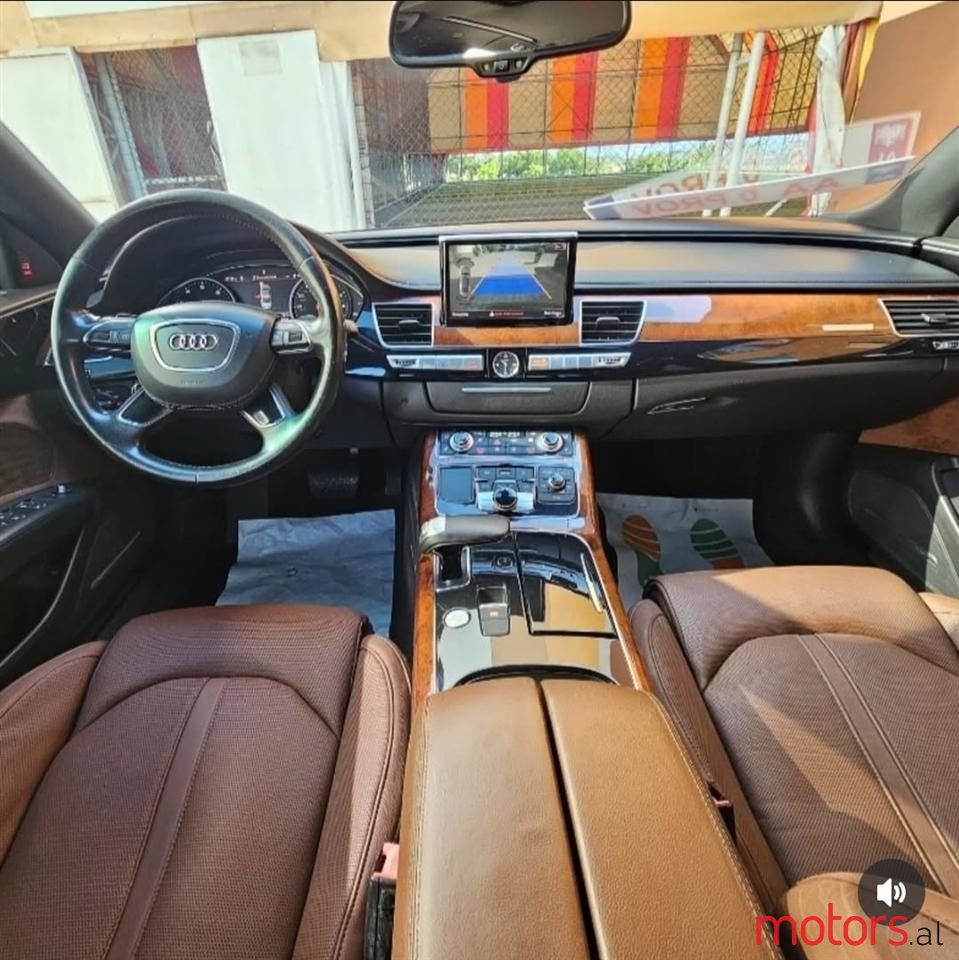 2012' Audi A8 photo #2