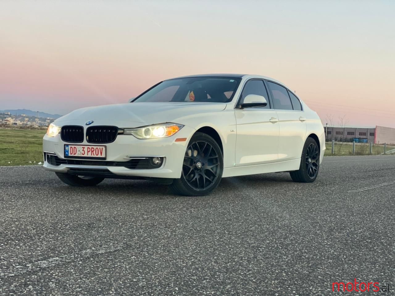 2013' BMW 328 photo #2