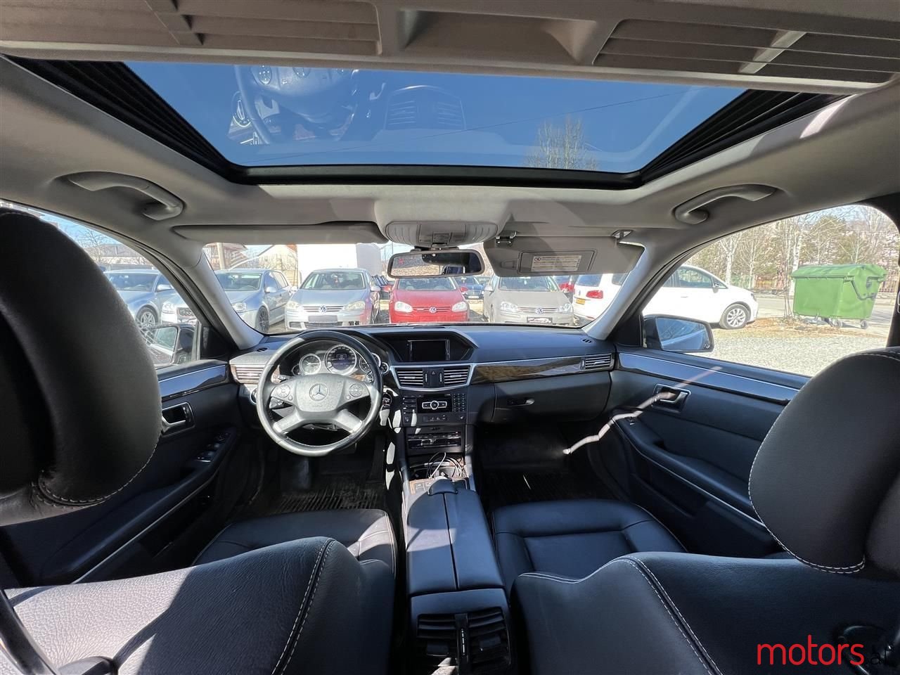 2012' Mercedes-Benz E 200 photo #5