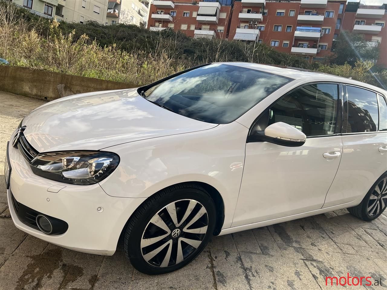 2012' Volkswagen Golf photo #2