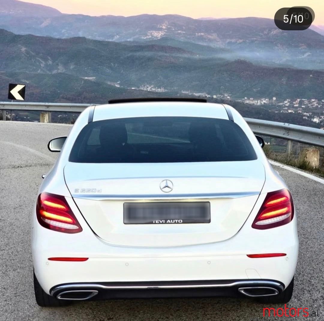 2017' Mercedes-Benz E 220 photo #3