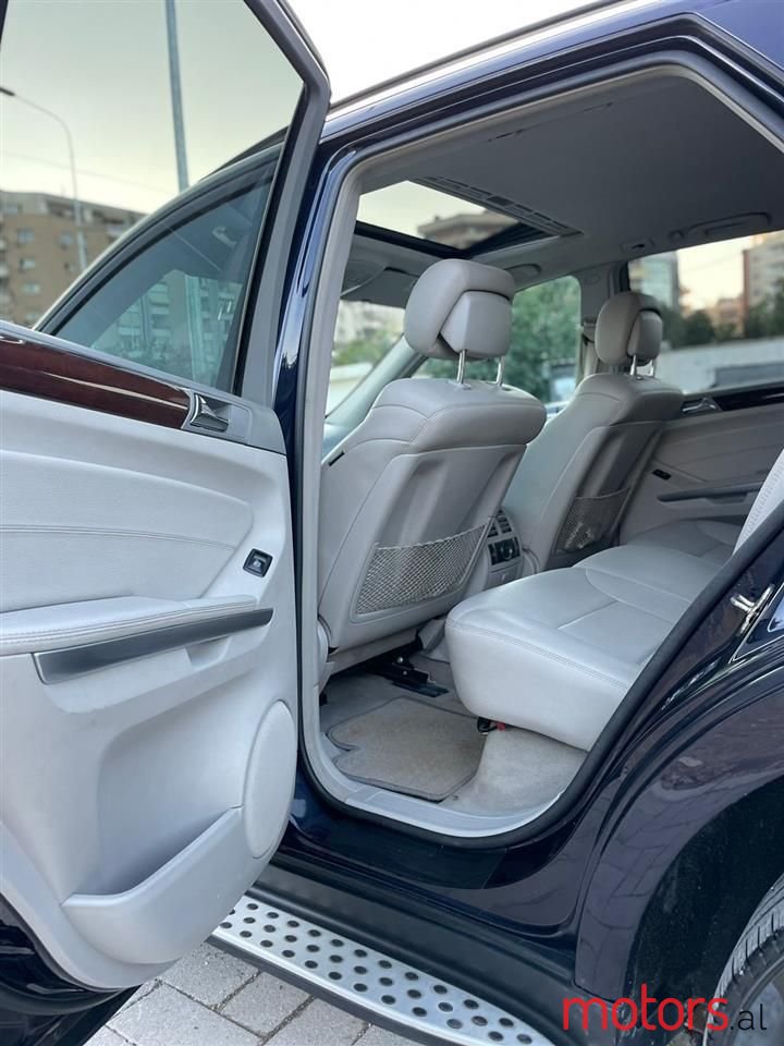 2010' Mercedes-Benz ML 320 photo #4