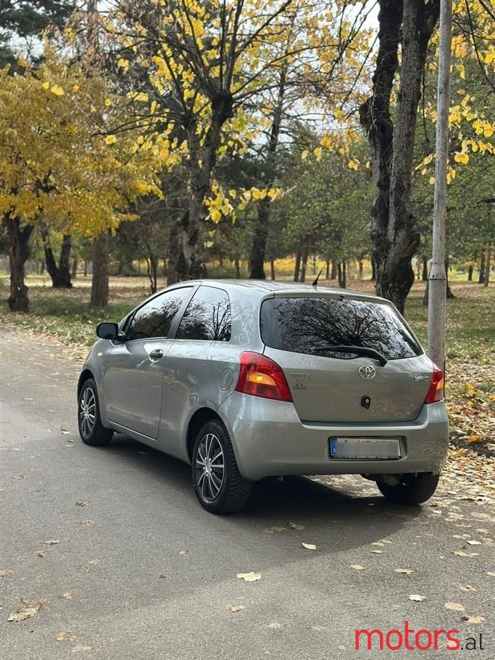 2007' Toyota Yaris photo #2
