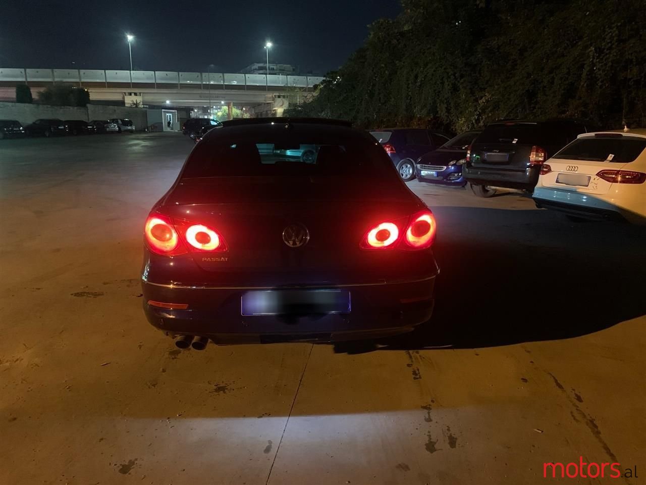 2010' Volkswagen Passat photo #6